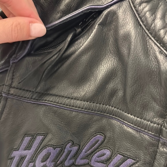 Harley-Davidson Black Leather Jacket for women - Picture 6 of 6